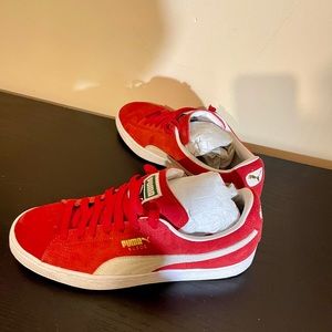 Red/white Suede Classic XXI Men’s Sneaker